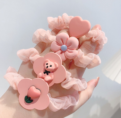 Nơ tóc màu hồng xinh xắn